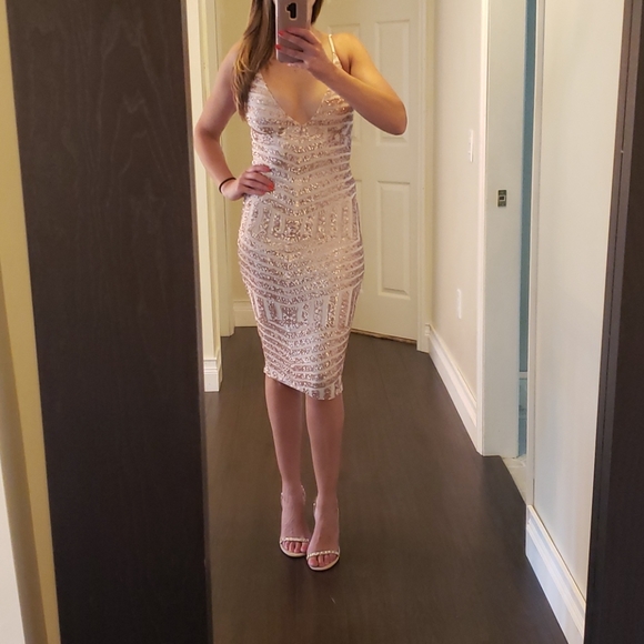 Nookie Starstruck Sequin Midi Dress - Picture 4 of 9